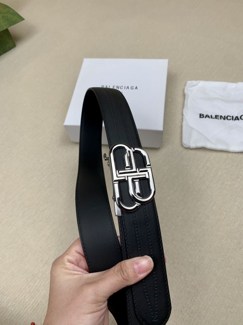 BALENCIAGA